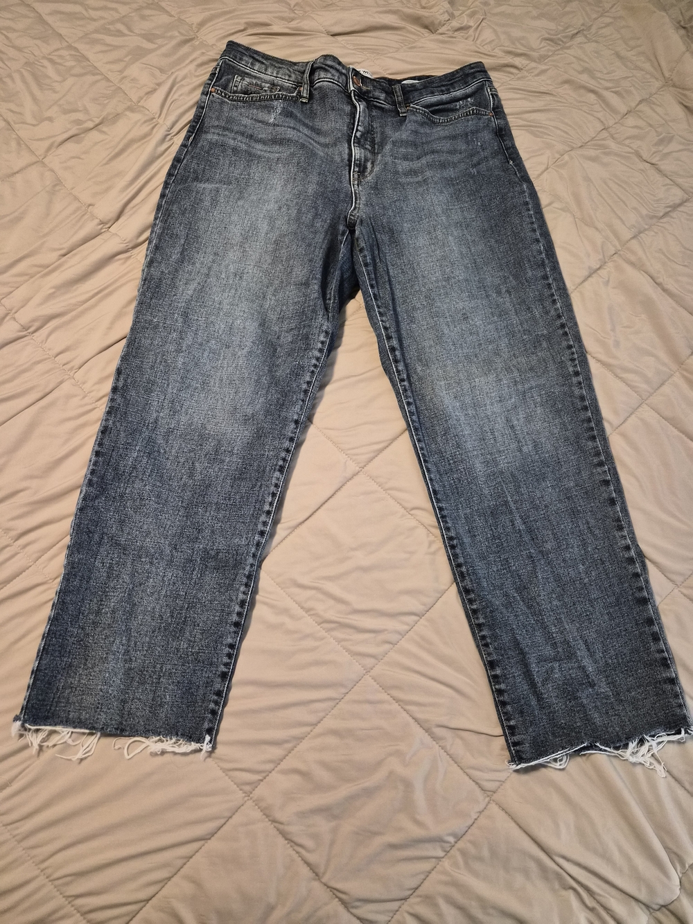 Nine West Women's Medium Blue Straight-Leg Jeans with Frayed Hem